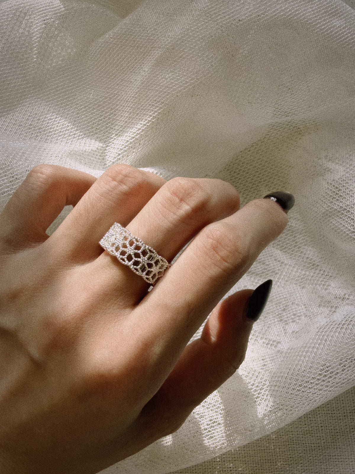 Hurely Vintage Floral Lace Ring 01
